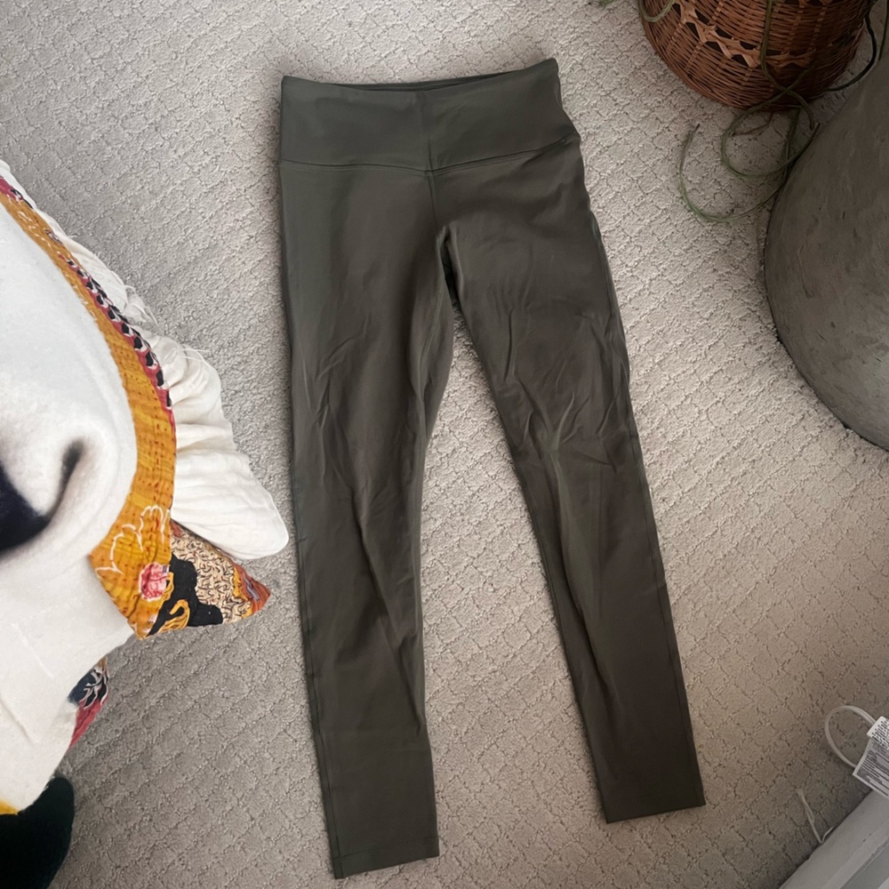 PrAna Chakara Mid Rise Transform Legging 7/8 size small in Sage Green